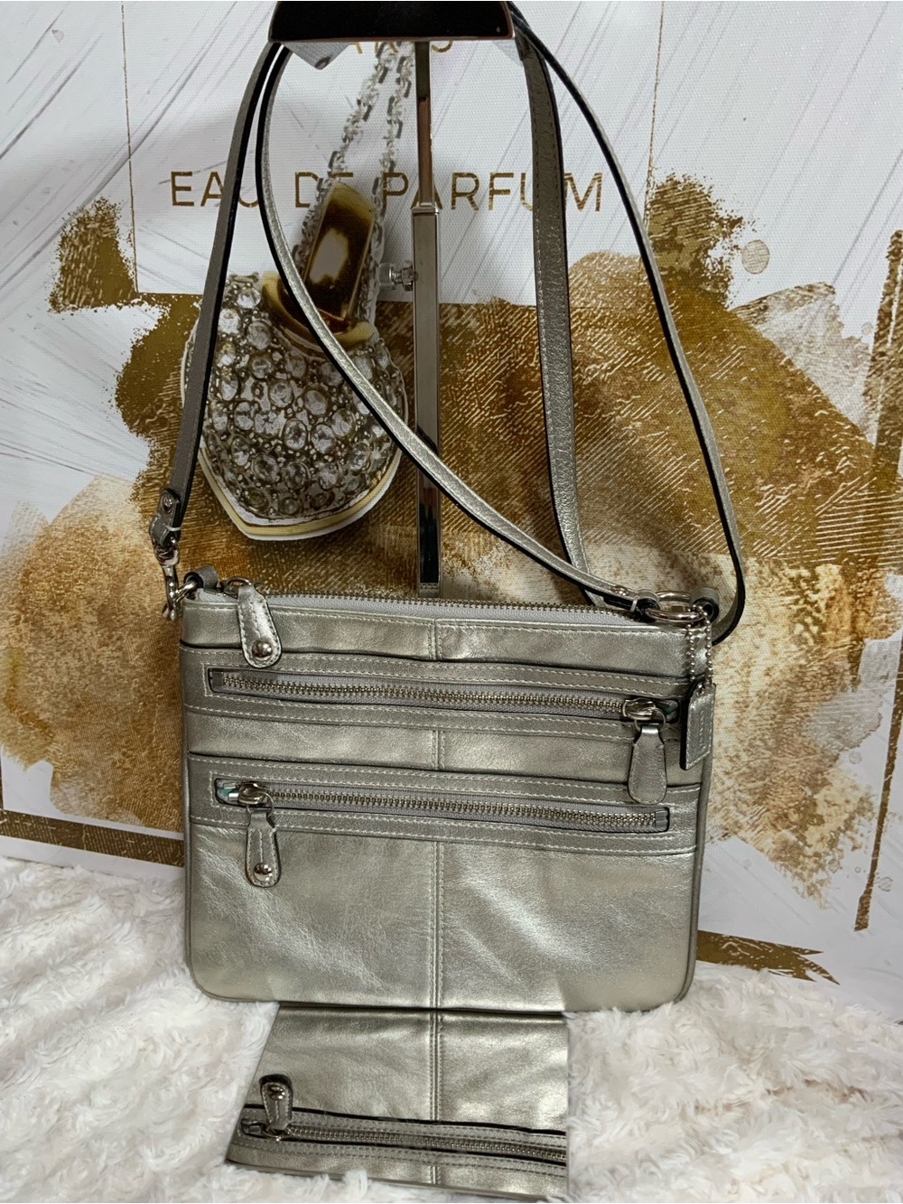 🩷Coach Metallic Silver Multi-Zip Crossbody Bag